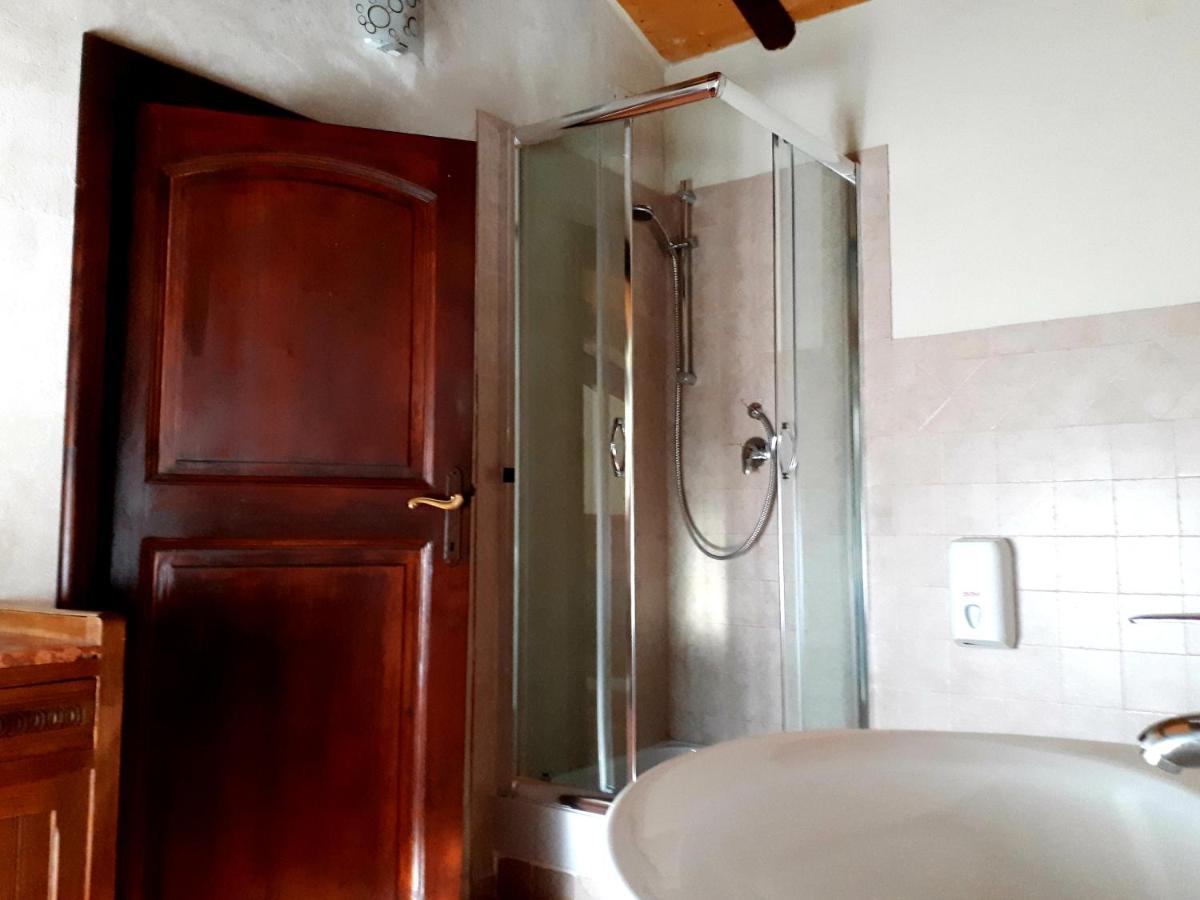 Daina Bianca Bed & Breakfast Solignano ภายนอก รูปภาพ